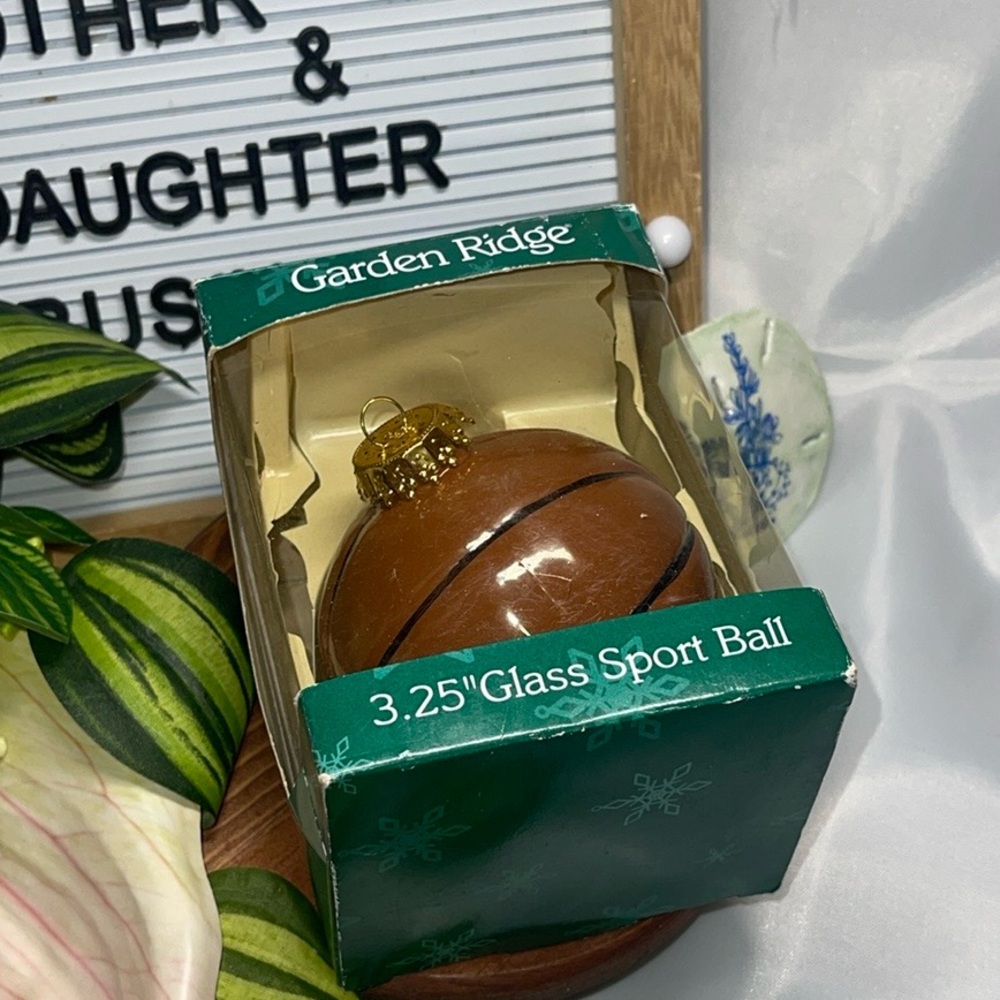 Vintage 3.25 Inch Glass Sport Ball Basketball Newornament garden ridge